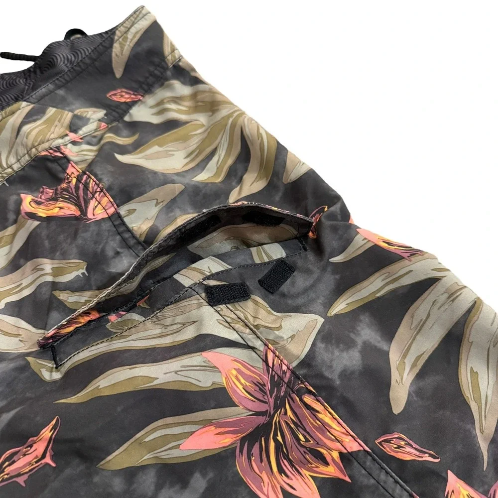 NWT Volcom Mod Polydactyl Boardshorts
